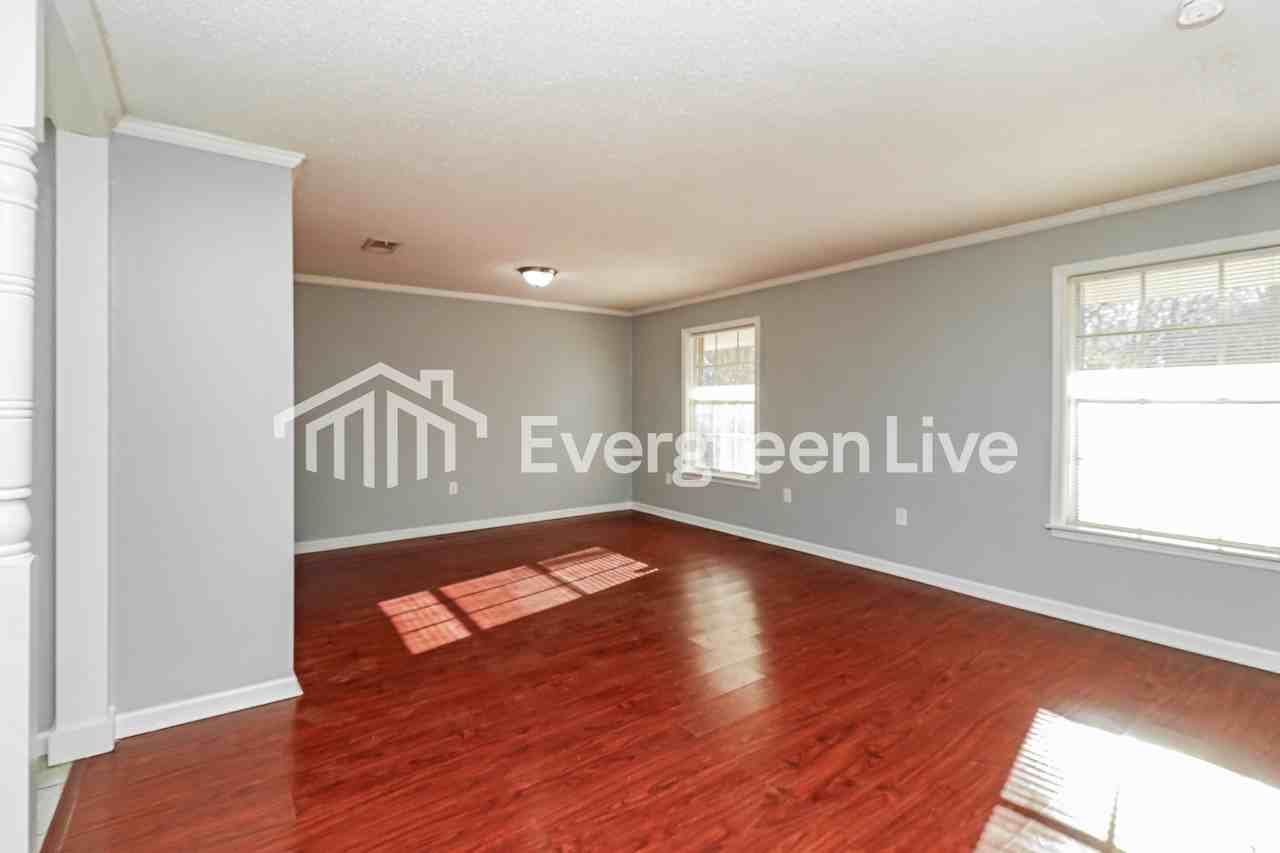 1012 E Northside Dr - Photo 4 of 15