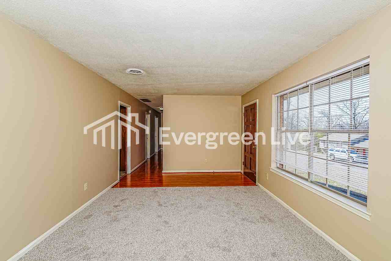 1109 3rd Ave - Photo 3 of 15