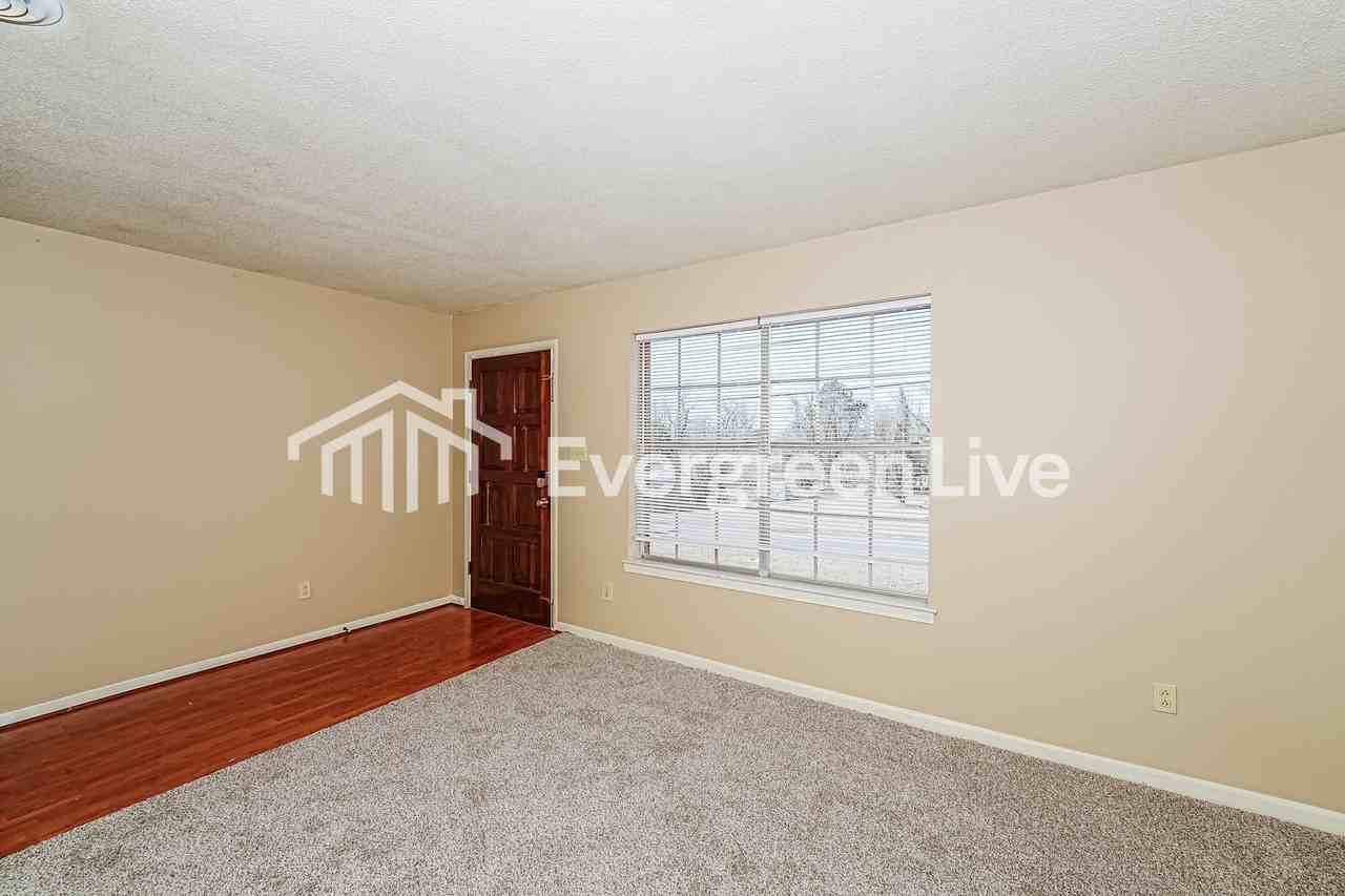 1109 3rd Ave - Photo 4 of 15