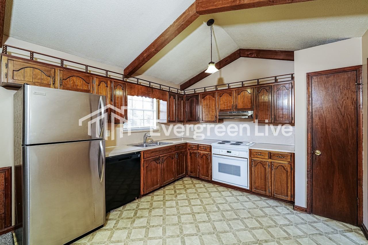 1109 3rd Ave - Photo 7 of 15