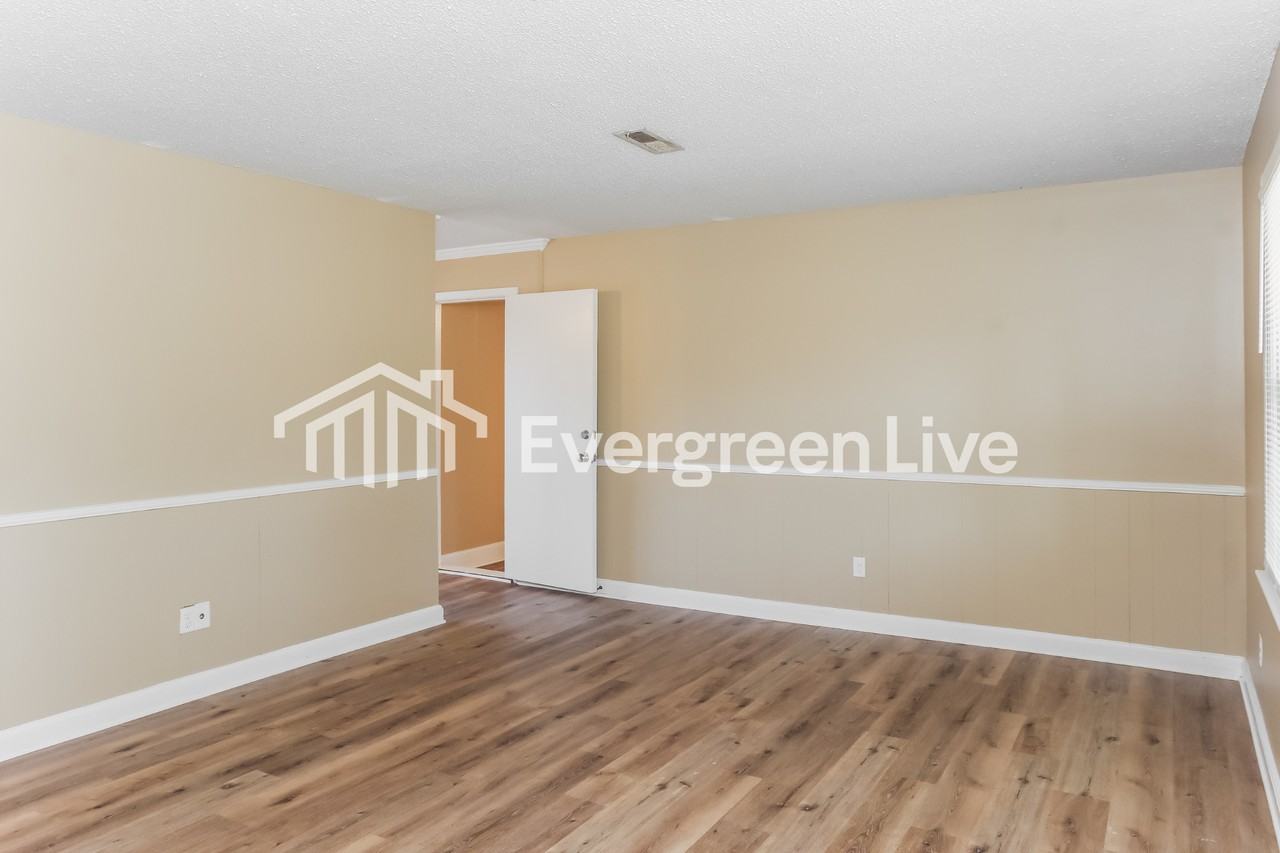 128 Tres Dr - Photo 4 of 15