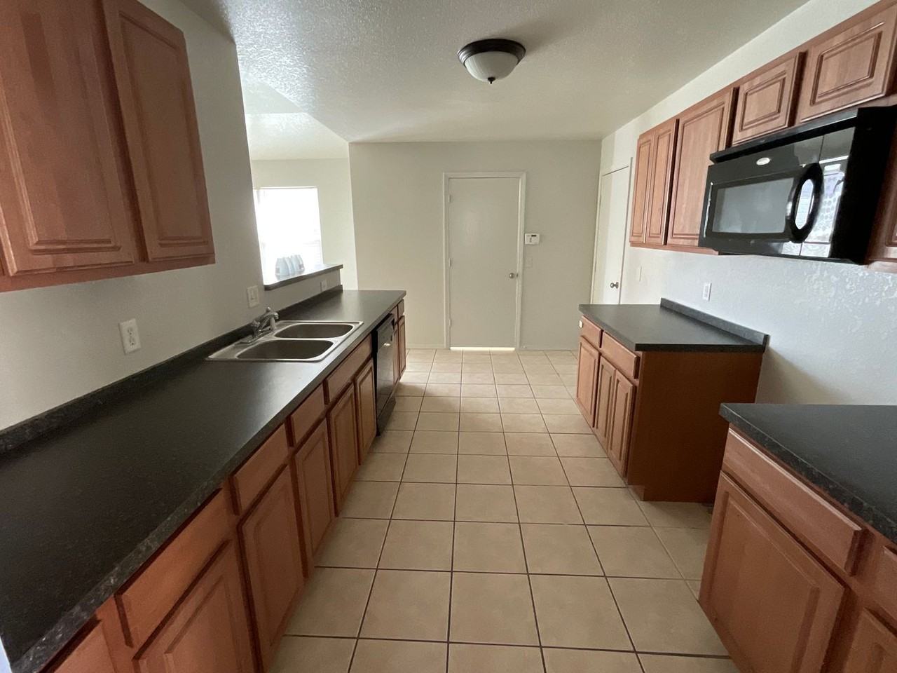 5517 Del Creek Rd - Photo 5 of 17