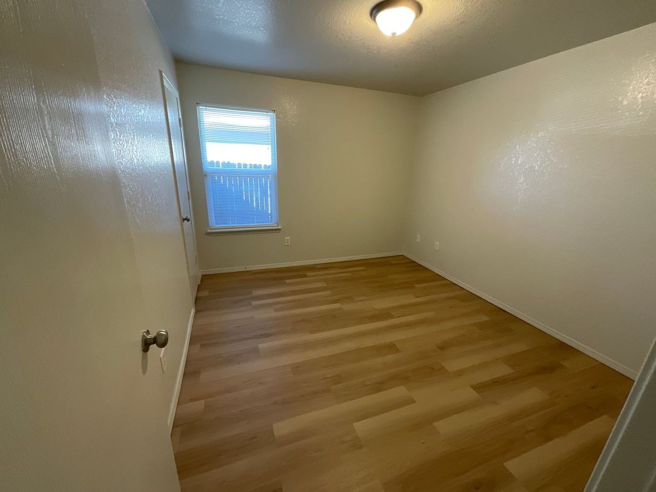 5517 Del Creek Rd - Photo 6 of 17