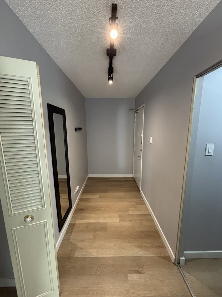 55 Nassau - Photo 2 of 44