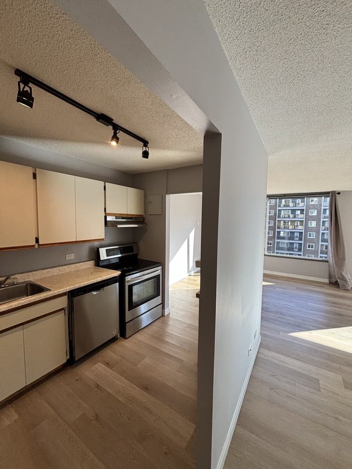 55 Nassau - Photo 6 of 44