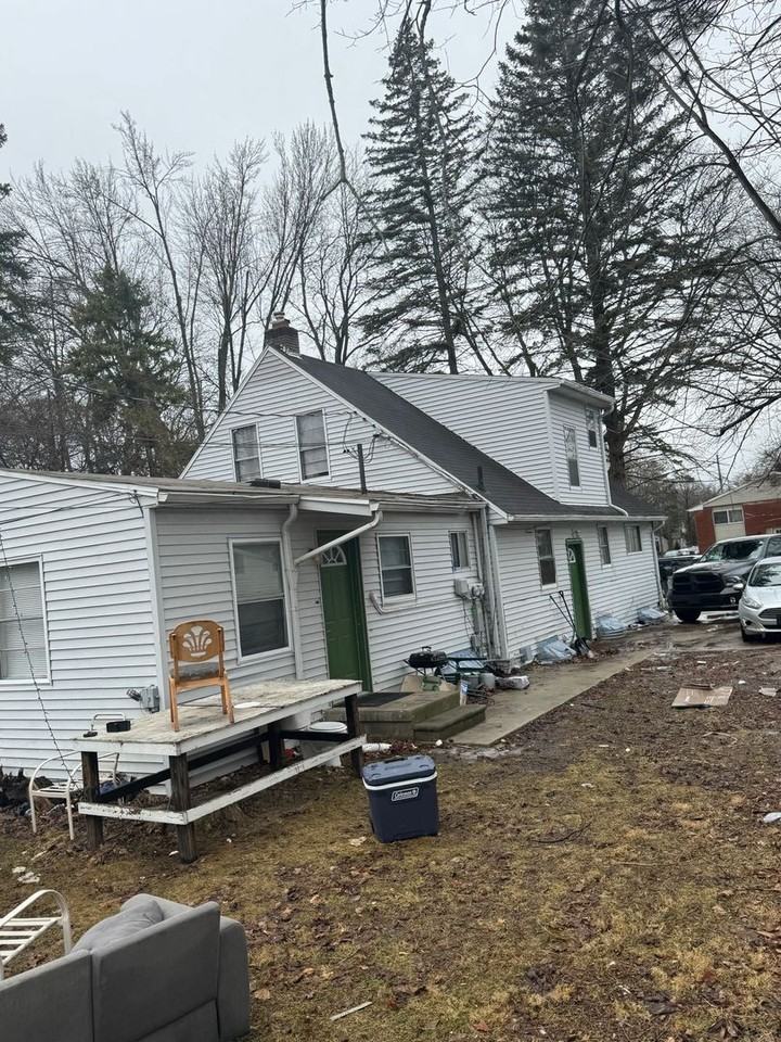 568 Spartan Ave - Photo 2 of 6