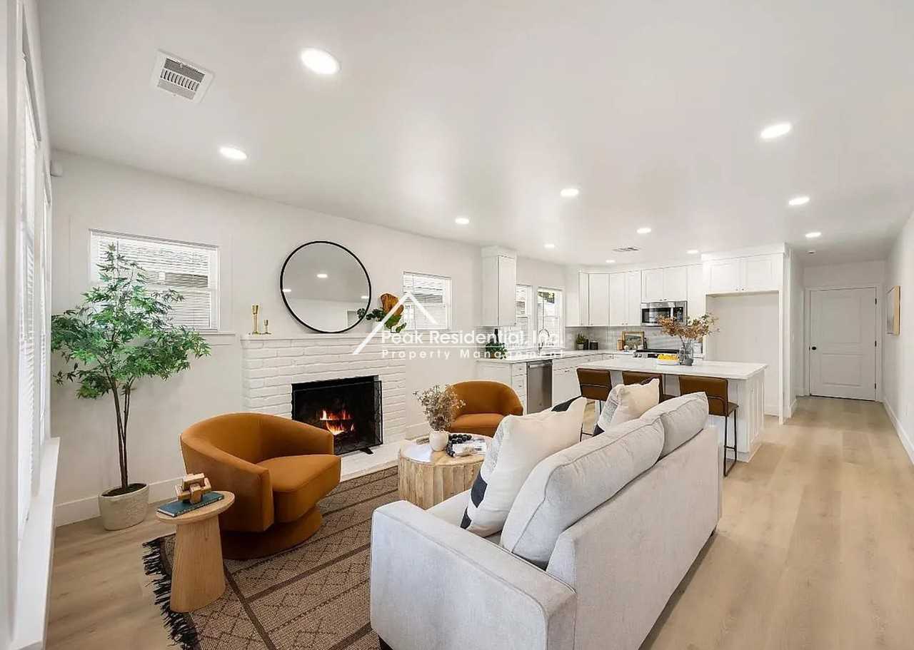 3517 Santa Cruz Way - Photo 3 of 16