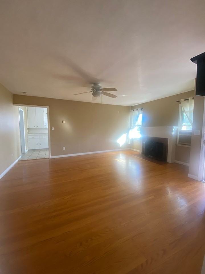 409 E Puente St - Photo 5 of 22