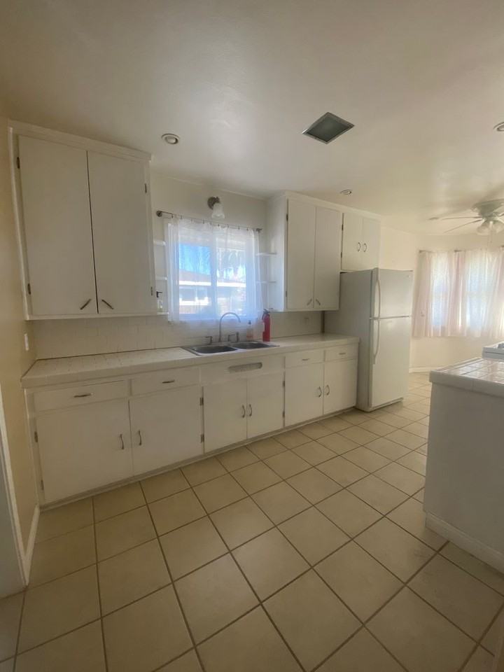 409 E Puente St - Photo 6 of 22