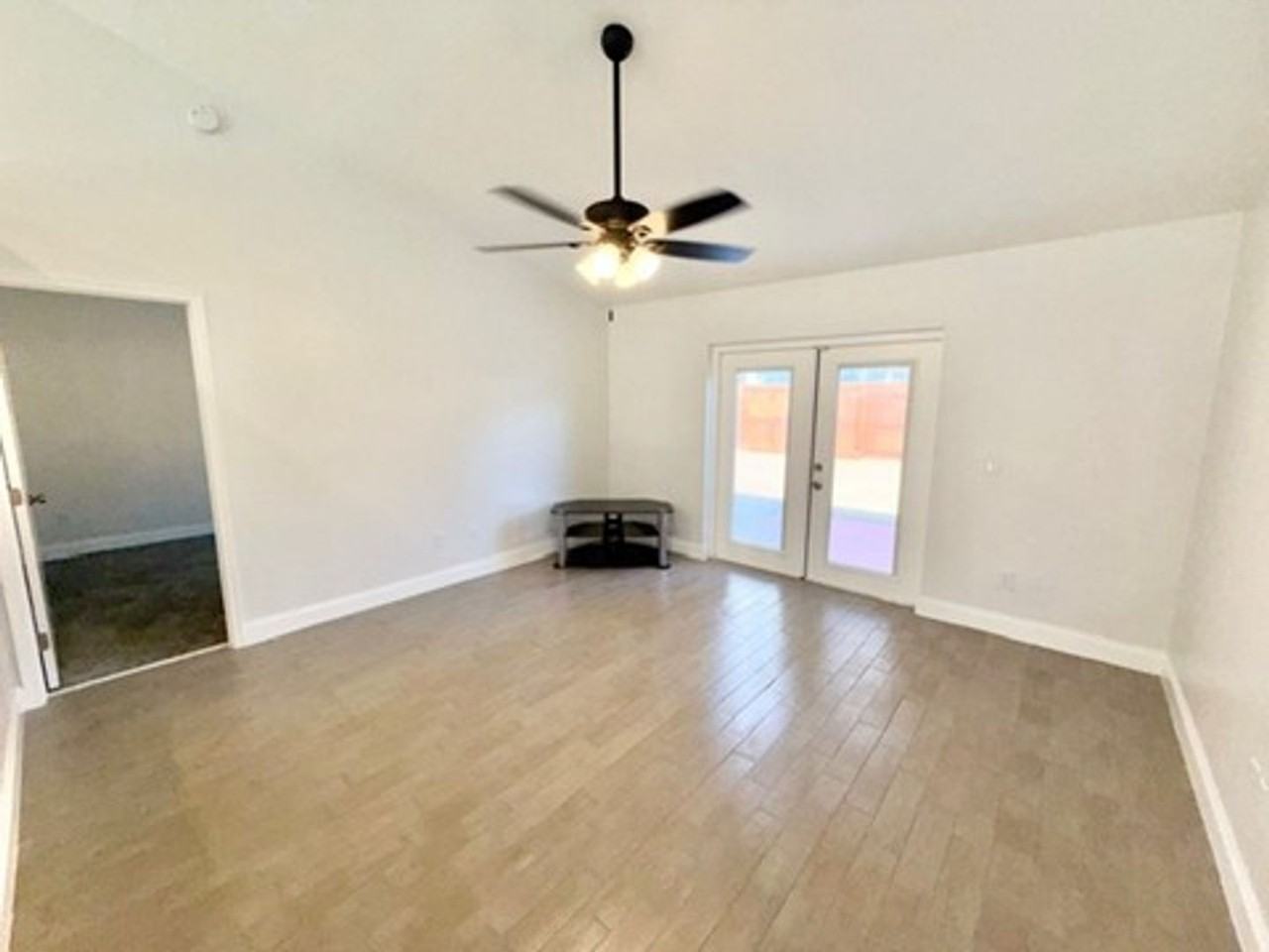 118 Kelly Cir - Photo 3 of 20