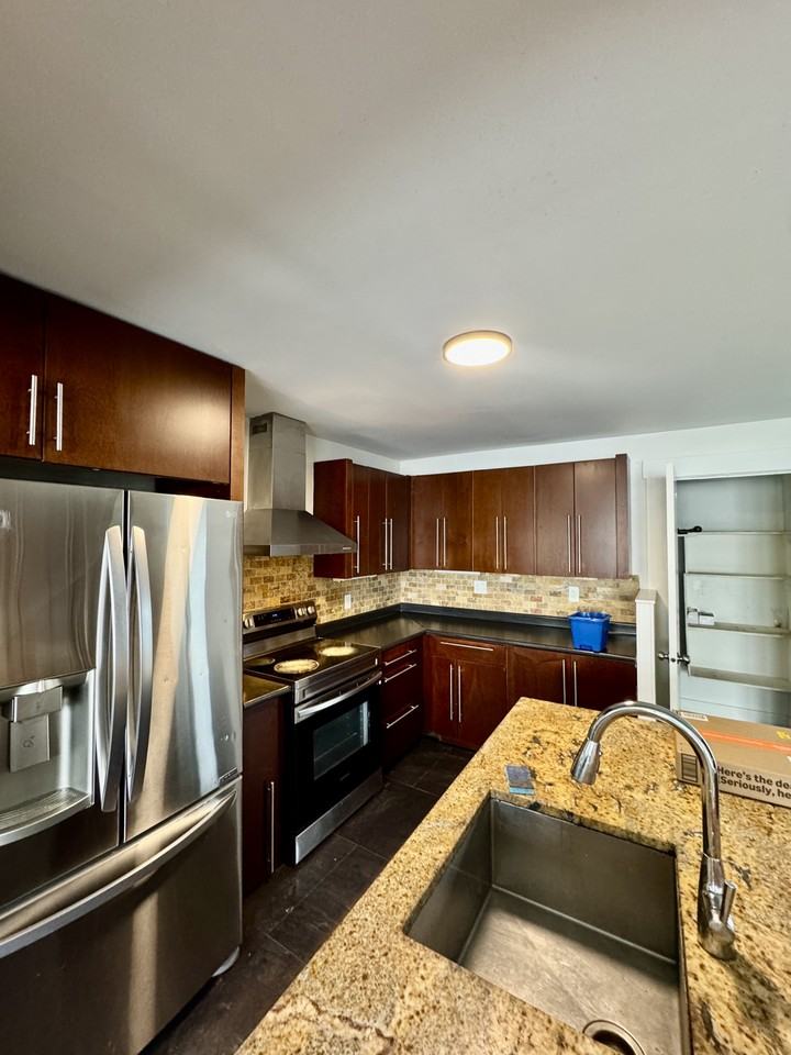 1016 Maitland A - Photo 7 of 11