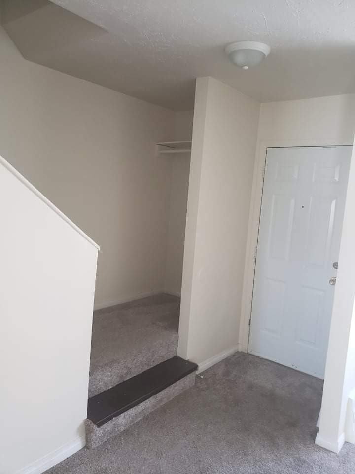 Fort Townhomes - 10501 98 Avenue - Photo 6 of 11