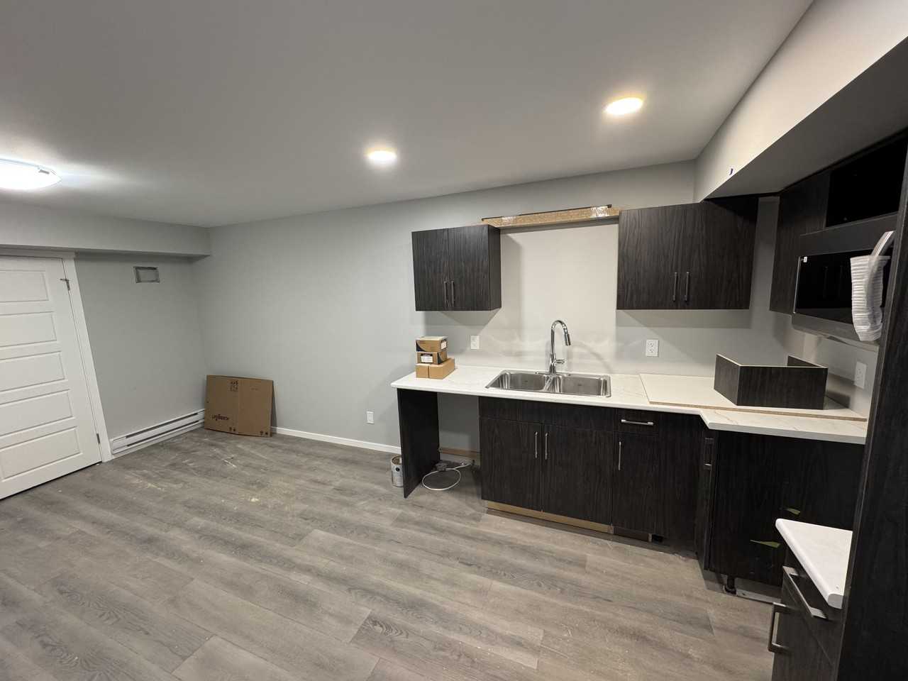 424 North Point - Photo 2 of 35