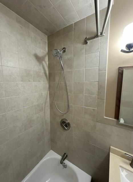 315 Smithfield Ave - Photo 3 of 12