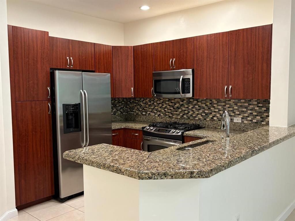 2900 Nw 125th Ave - Photo 2 of 8