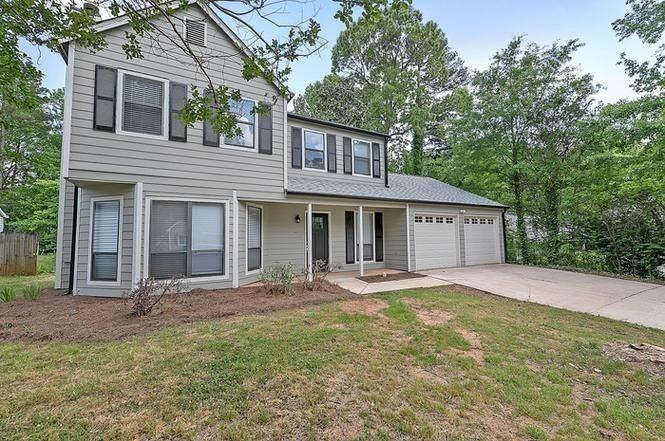 1250 Della Way - Photo 2 of 13