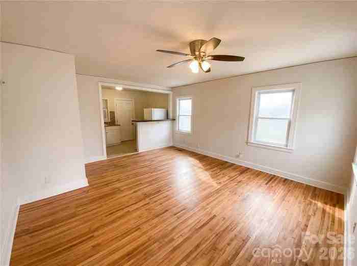 2308 Grimes St - Photo 3 of 19