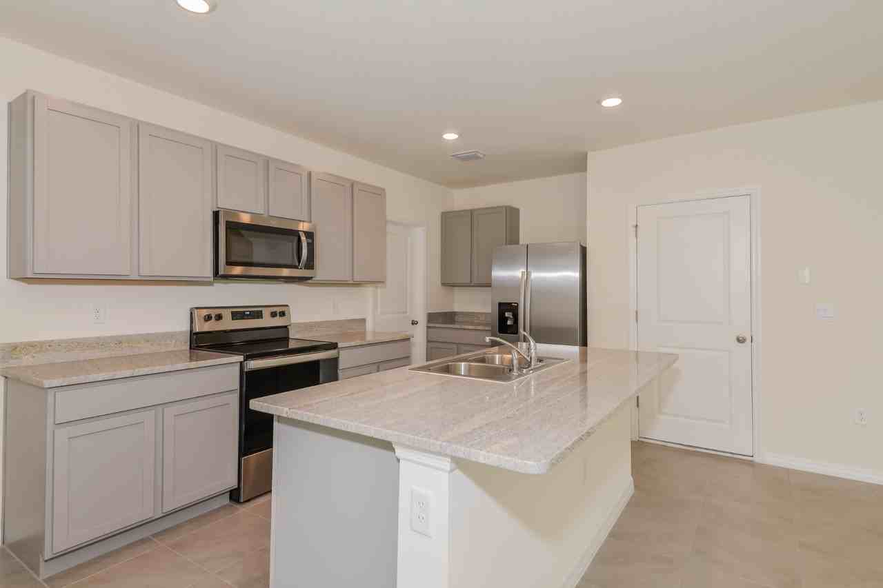 16935 Trite Bend St - Photo 5 of 16