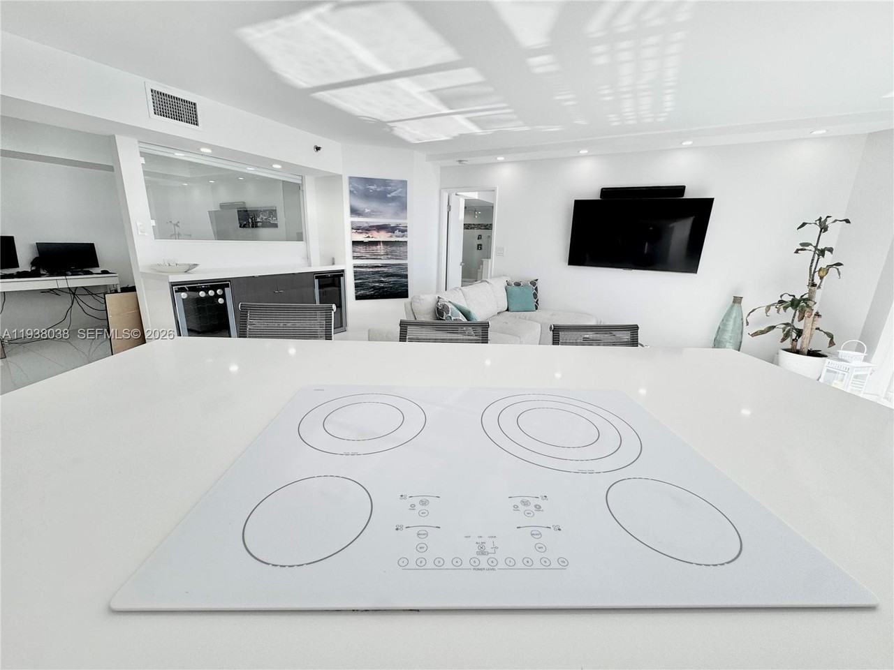 3600 Mystic Pointe Drive #1115 - Photo 7 of 31