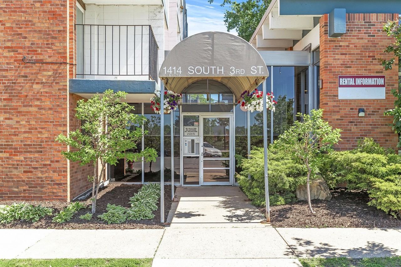 Studios at 7 Corners - Photo 2 of 50