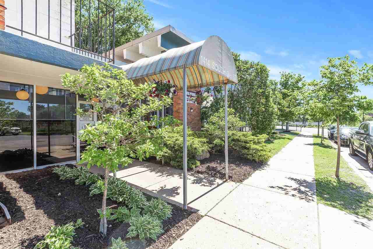 Studios at 7 Corners - Photo 4 of 50