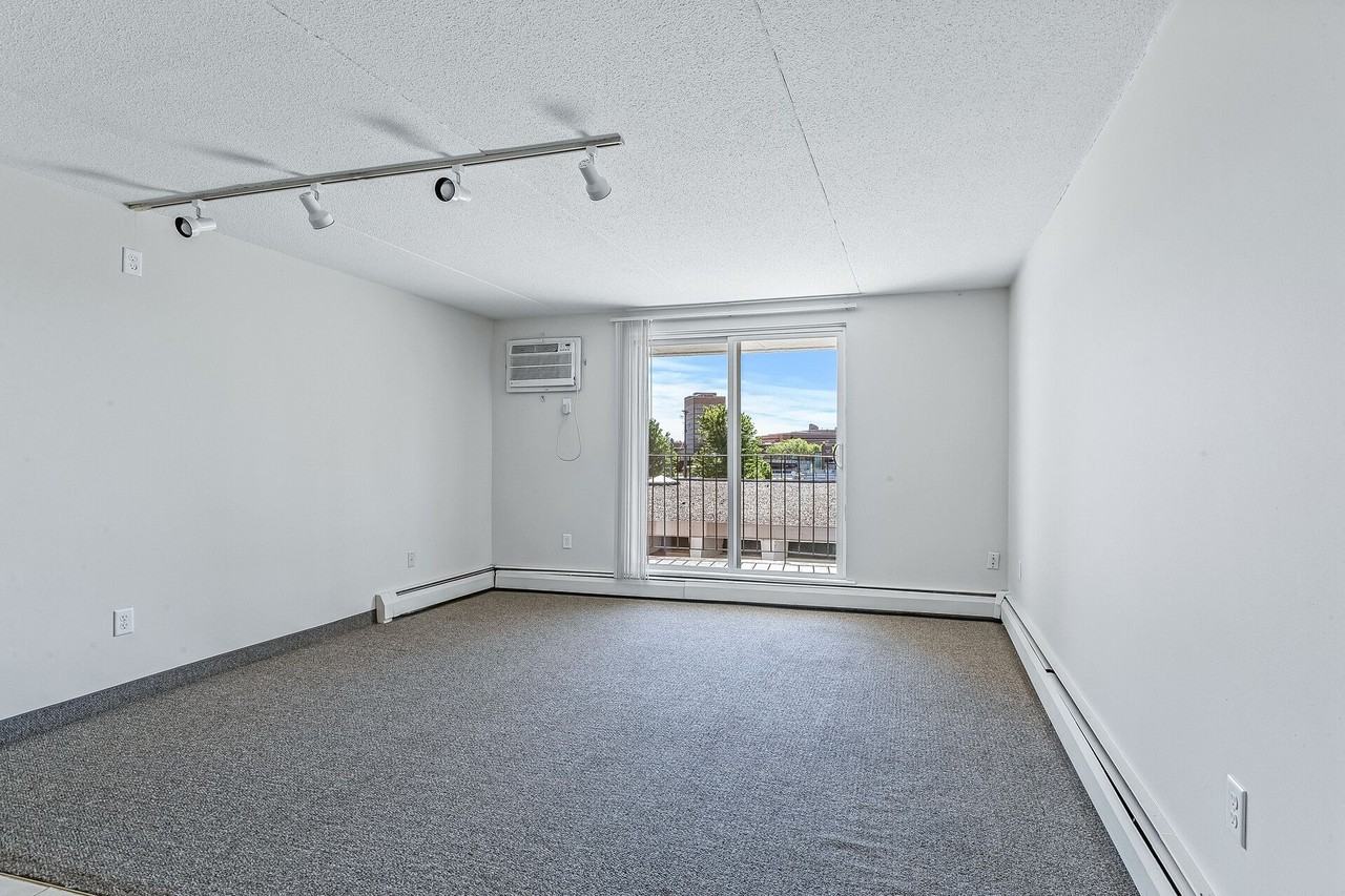 Studios at 7 Corners - Photo 5 of 50