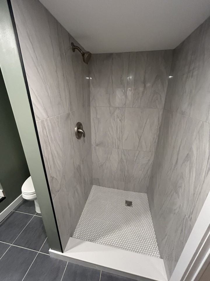 73 Burlington St W - Photo 2 of 13