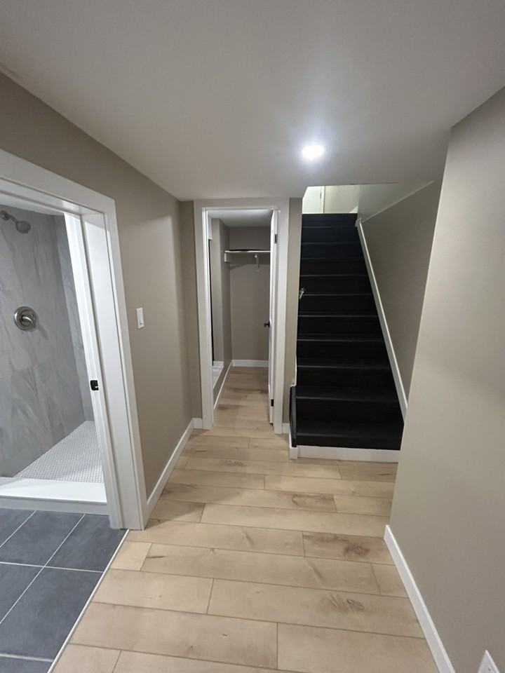 73 Burlington St W - Photo 3 of 13