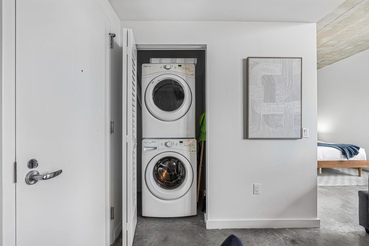 151 Southeast 1st Street - Photo 3 of 23