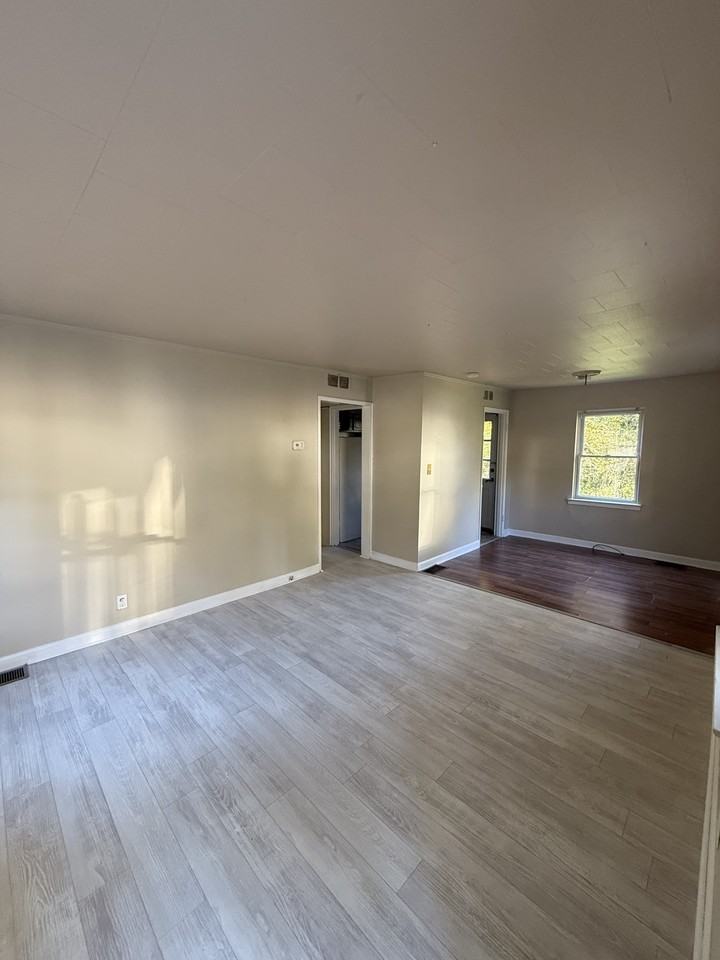 3654 Yale Ave #1 - Photo 3 of 8