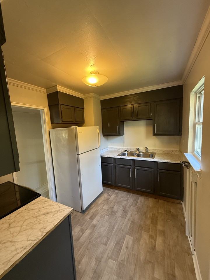 3654 Yale Ave #1 - Photo 4 of 8