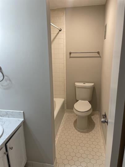 1810 Bridgewater Place - B91806, 1810, 1814 Bldgs #B9 - Photo 7 of 8