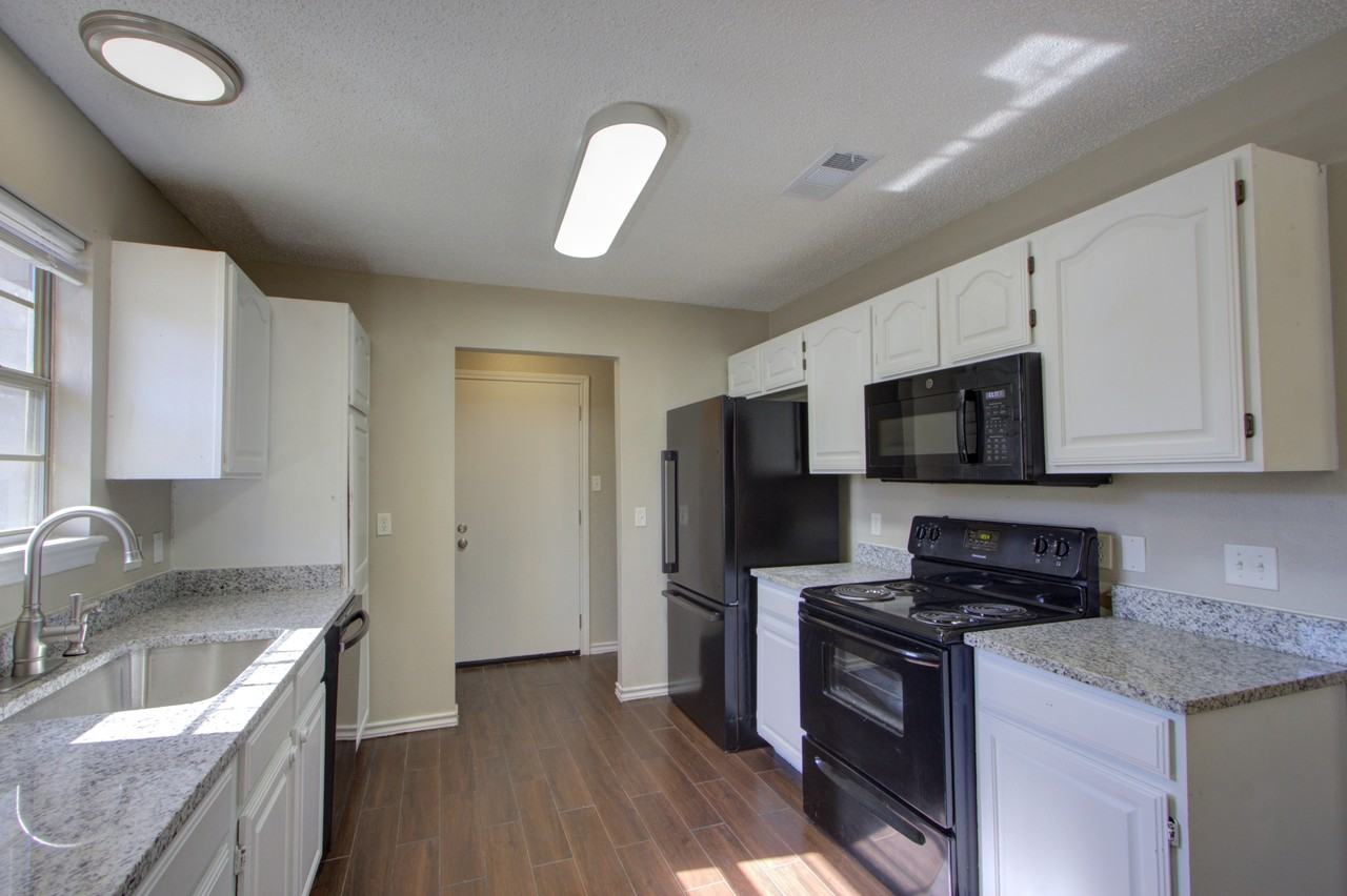 118 Val Verde Trl #1 - Photo 7 of 42