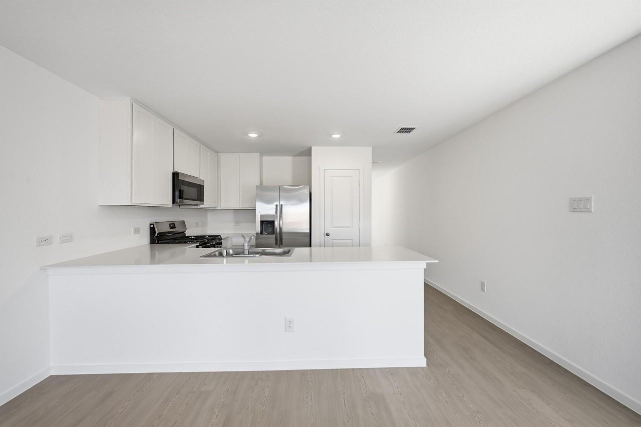 1613 Elliott Rd #1 - Photo 4 of 38