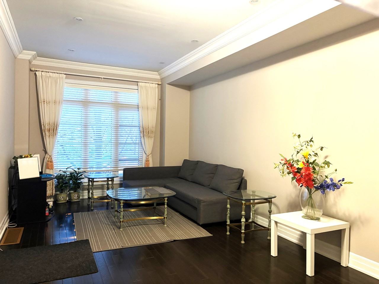 Bathurst St & Glencairn Ave - Photo 2 of 8