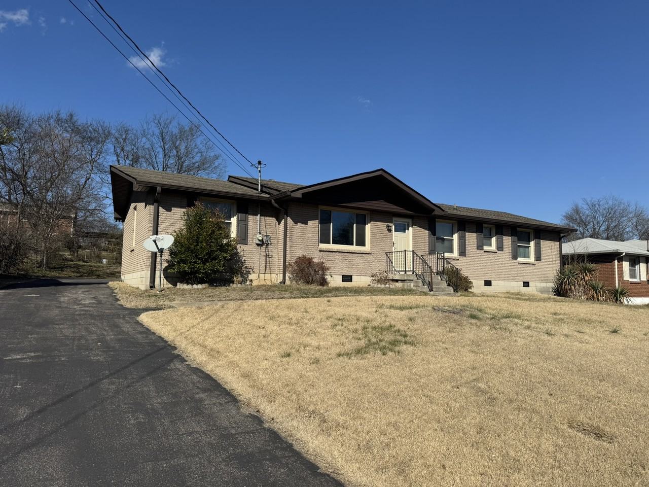 3830 Bonnacreek Dr #1 - Photo 3 of 27