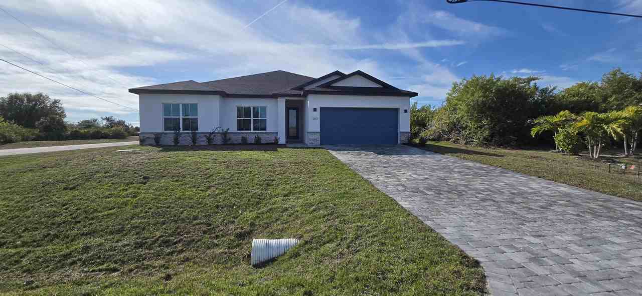 203 Wright Dr #1 - Photo 2 of 20