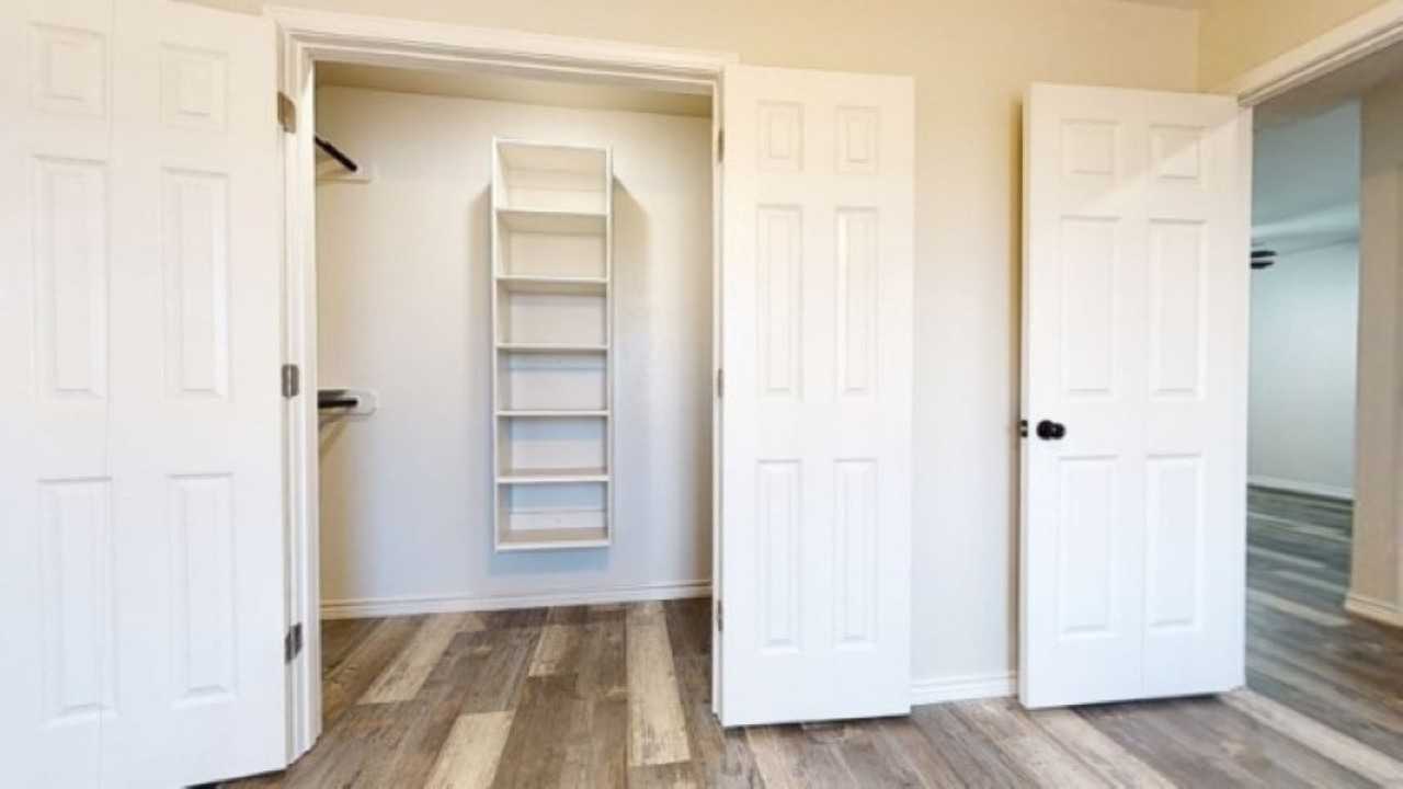 415 (4) W James St #1 - Photo 3 of 17