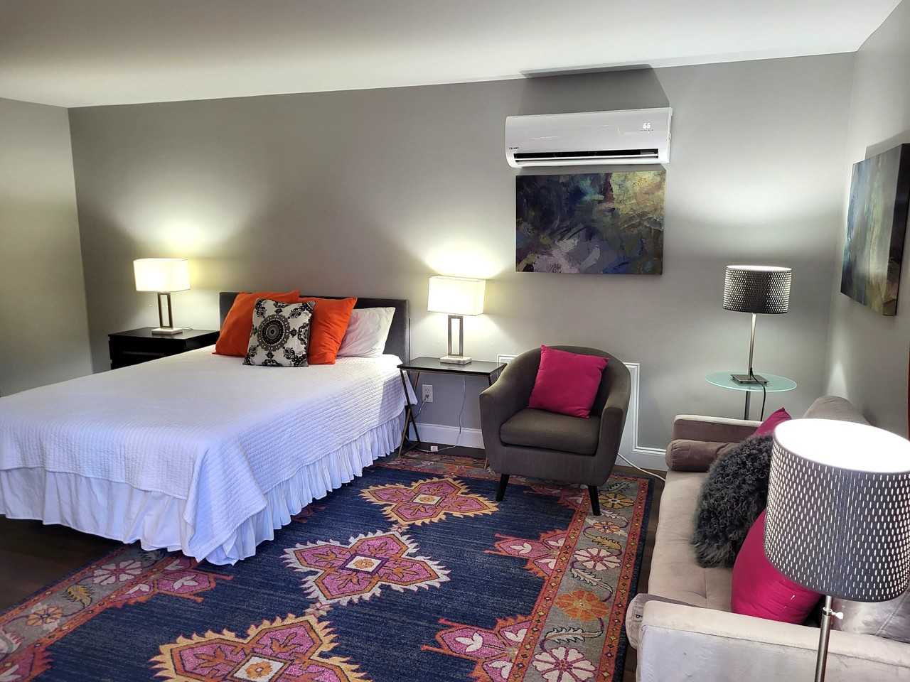 815 Clay St #A - Photo 2 of 11