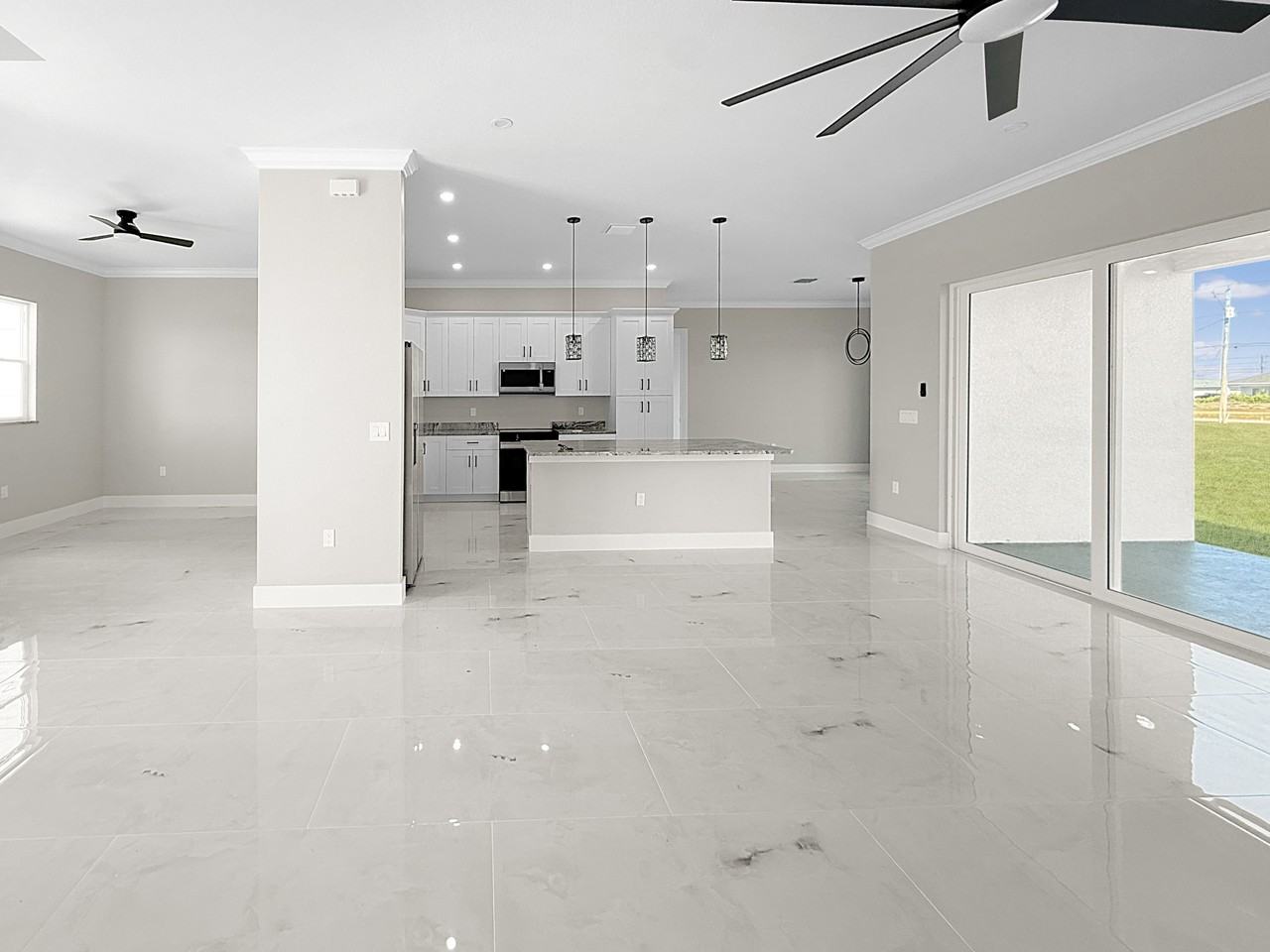 303 Nw 26th Ave #1 - Photo 4 of 21