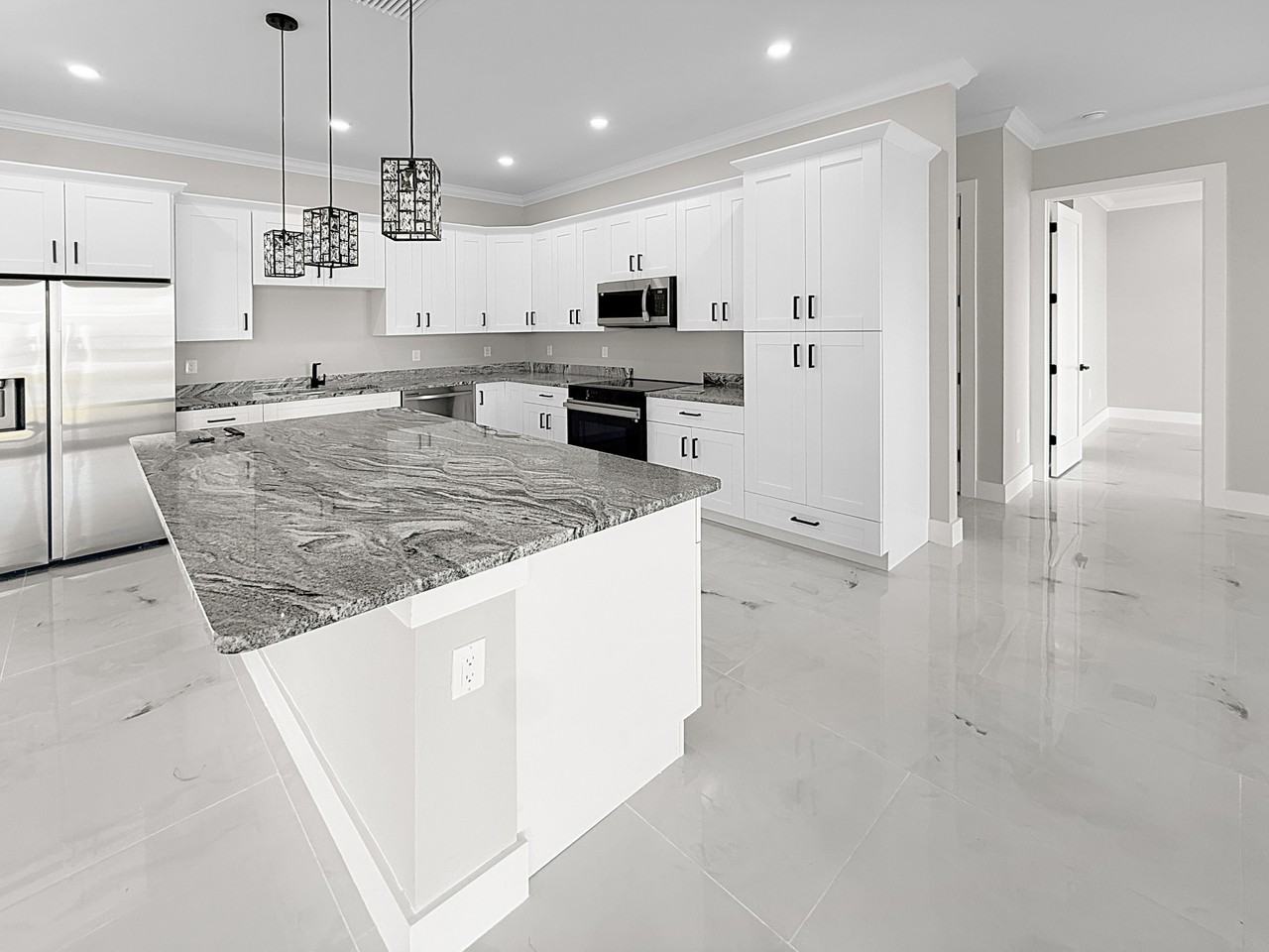 303 Nw 26th Ave #1 - Photo 7 of 21