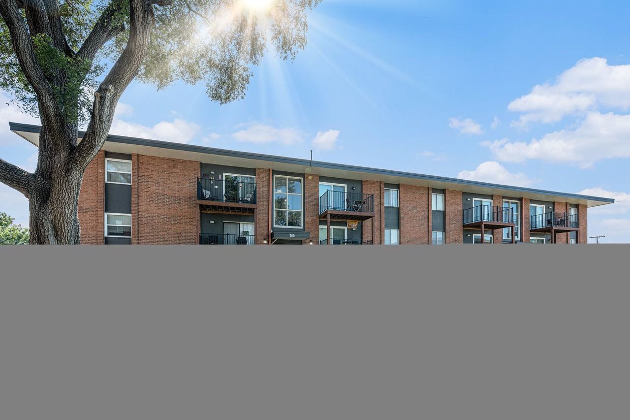Blue Springs Apartments - Photo 5 of 29