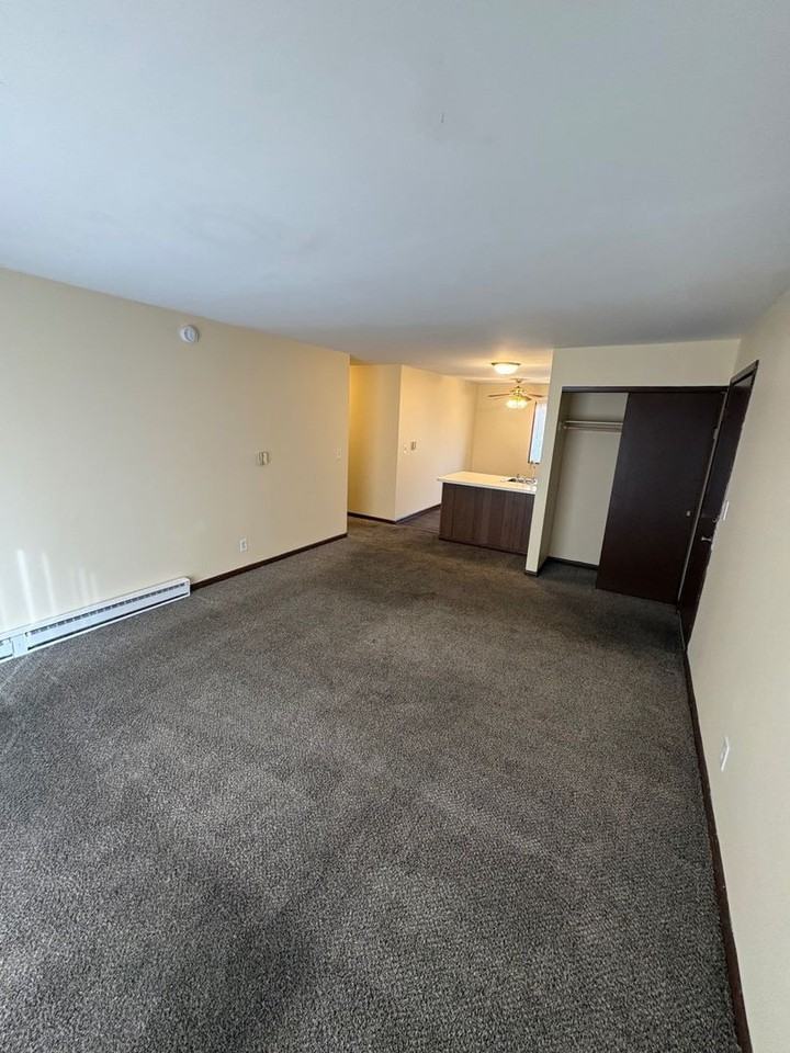 Carnaby Square Apartments - Photo 3 of 13