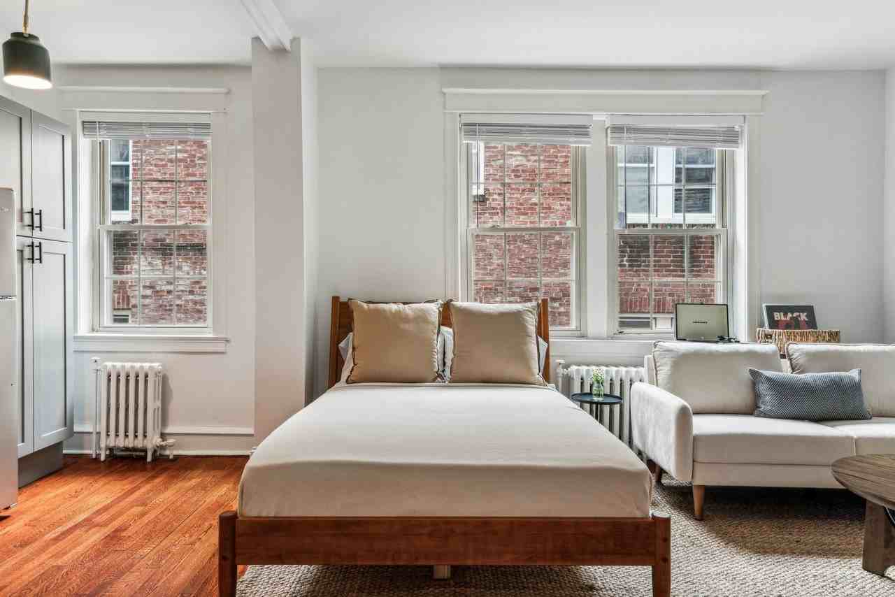 The Ivy - Photo 3 of 35