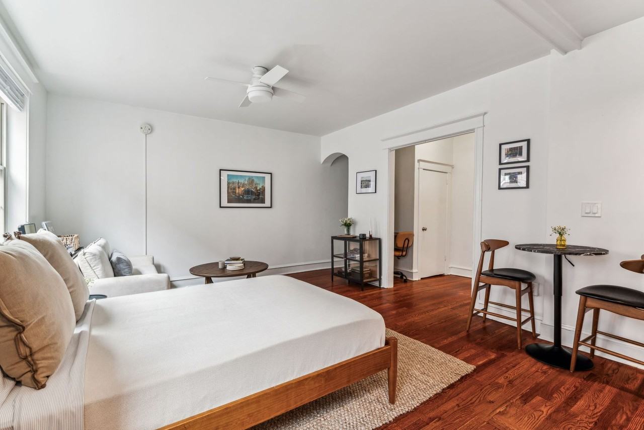 The Ivy - Photo 4 of 35