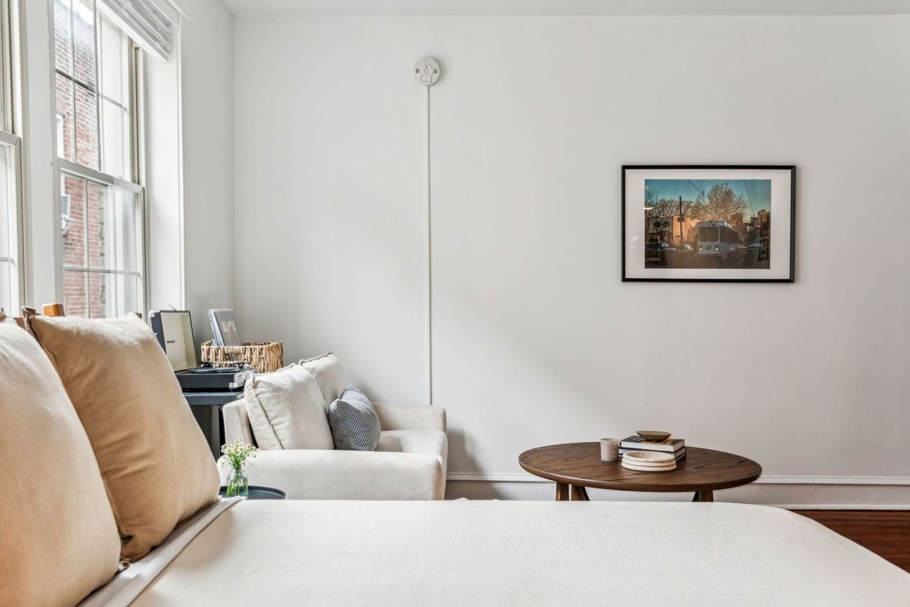 The Ivy - Photo 5 of 35