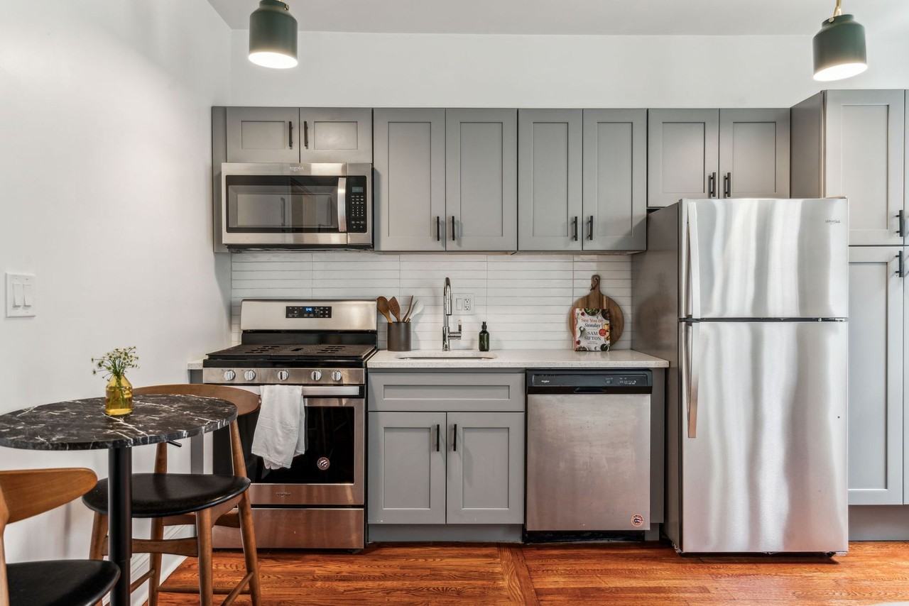 The Ivy - Photo 7 of 35