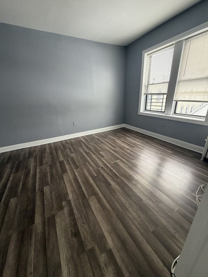 42 W 29th St #4B - Photo 3 of 8