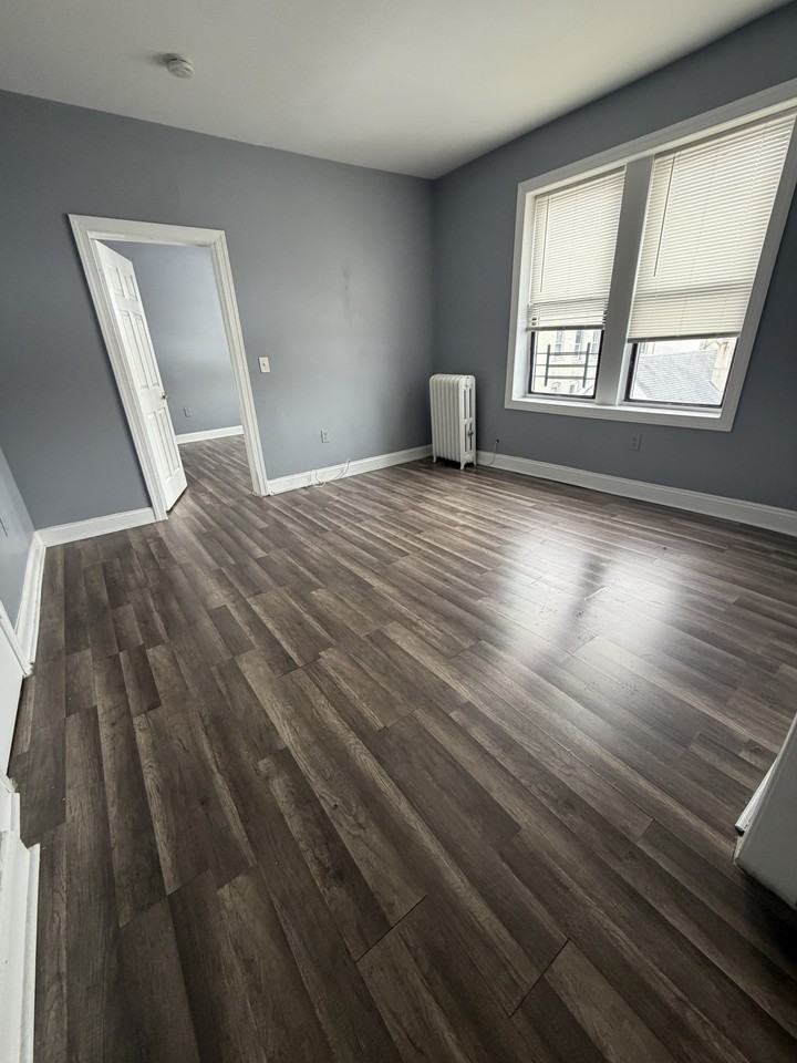 42 W 29th St #4B - Photo 6 of 8