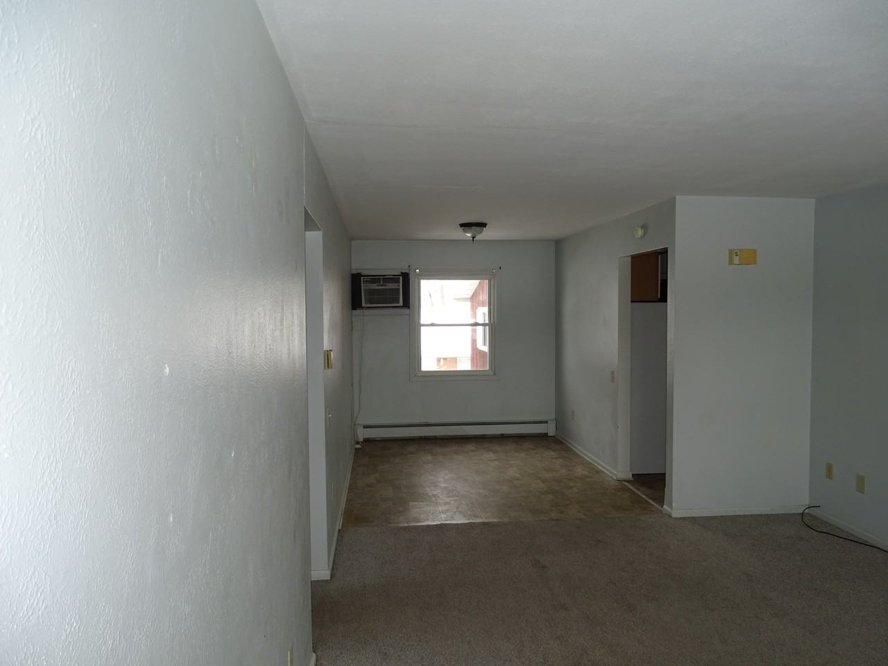 307 E Coomer St #6 - Photo 4 of 11